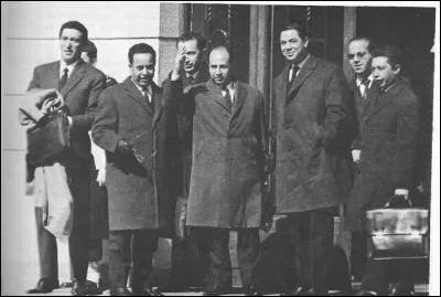 Quels accords ont mis fin à la guerre d'Algérie en 1962 ?