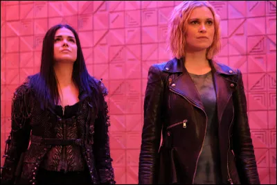 Si des ennemis s'en prennent à votre peuple, que faites-vous ?