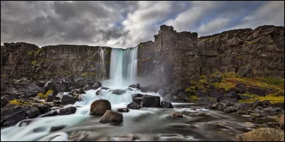 Cette rivière comporte une magnifique cascade attirant chaque année de nombreux touristes. Quel est son nom ?