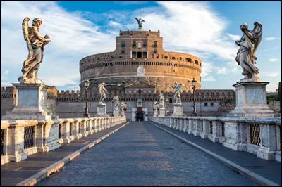 Si vous êtes fan de cinéma n'oubliez pas de visiter ce château où fut tourné le Da Vinci Code. Quel est cet endroit un peu mystérieux ?