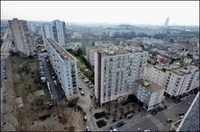 Cette ville de 24 000 habitants du département des Hauts-de-Seine, c'est Villeneuve la ...
