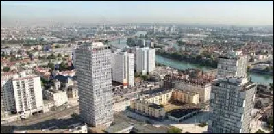 Cette ville de 46 000 habitants du département du Val-de-Marne, traversée par la Seine, c'est Choisy le ...