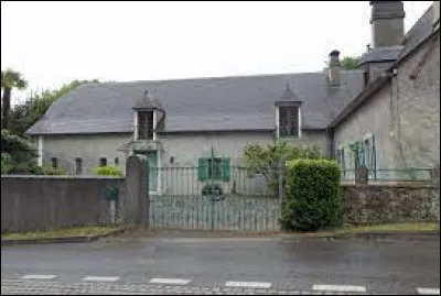 Je vous emmène maintenant à Beyrie-en-Béarn, village situé dans l'ex région ...