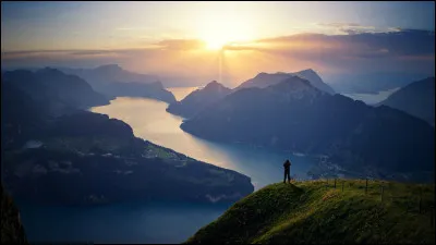 À quel réalisateur suisse doit-on le long-métrage "Le Mépris" ?