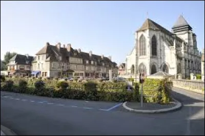 Cette petite ville de 4700 habitants du département du Calvados, traversée par la Touques, c'est Pont l'...
