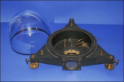 1892 > Cet engin, en fonction à Strasbourg, verra son usage se répandre dans la région dans les années suivantes : de quoi s'agit-il ?