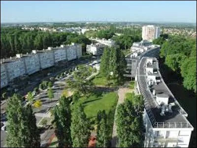 Cette ville de 21 000 habitants du département de l'Essonne, c'est Saint-Michel sur ...