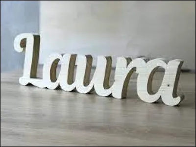 "Laura" : Qui l'a chanté ?
