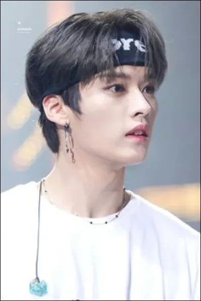 Lee Know te sourit, comment r&eacute;agis-tu ?