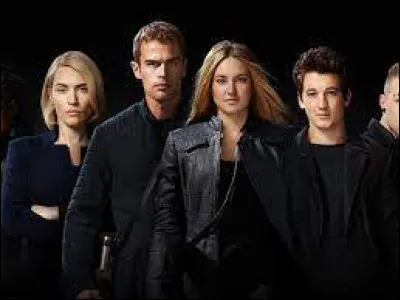 Combien de films la saga cinématographique "Divergente" comporte-t-elle ?