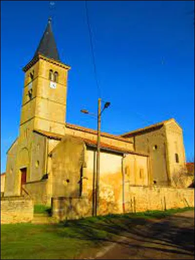 Vous avez sur cette image l'église Saint-Rémy, à Olley. Village de l'arrondissement de Briey, dans le Pays Haut, il se situe dans le département ...