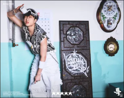 Par quelle lettre commence ton prénom ? 2/9