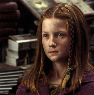 G : La cadette de la famille Weasley. Elle a été sous l’emprise de Tom Jedusor. En plus d’être la petite amie de Harry, c’est une excellente poursuiveuse.
