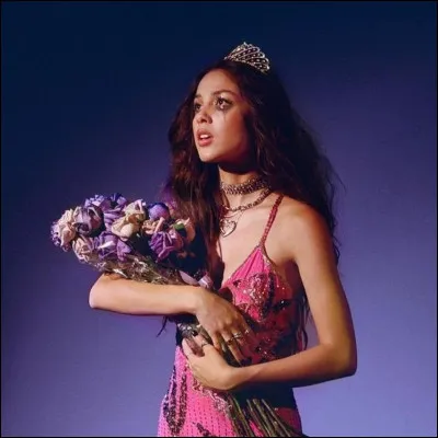 Complète les paroles de "Traitor" : 
"Guess you didn't cheat but..."