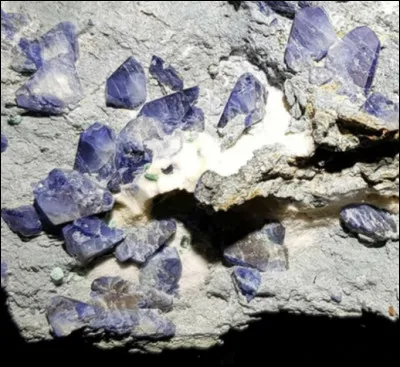 Quel est le nom de cette pierre précieuse ?