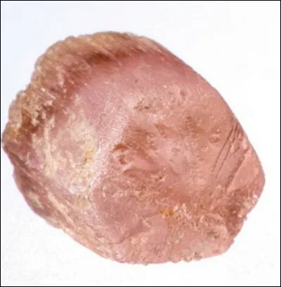 Quel est le nom de cette pierre précieuse ?