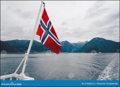 Quelle est la race de poney norvégien ?