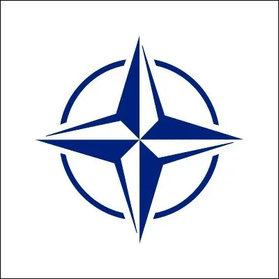 Quel traité signé en 1955 servait de contrepoids à lOTAN ?