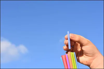 Quel nom donnait-on anciennement au jeu ''Tirer à la courte paille'' ?