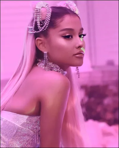 Quel film est-elle en train de tourner ? (2023)