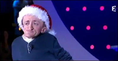 Dans "On n'demande qu'à en rire", Bats a participé à plusieurs sketchs d'humoristes sociétaires de l'émission. Avec quel humoriste a-t-il fait son premier passage dans cette émission d'humour ?