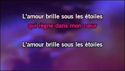 Dans quel dessin animé de Disney peut-on entendre la chanson "L'amour brille sous les étoiles" ?