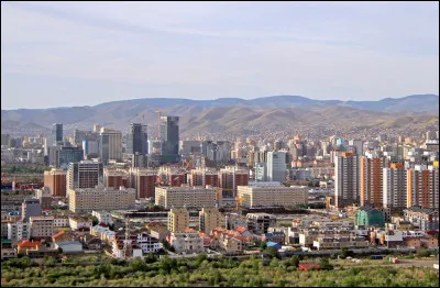 Quelle est cette ville en O, capitale et plus grande ville de Mongolie, poumon économique du pays ?