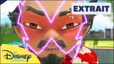 De quelle couleur sont les cheveux de Marinette ?