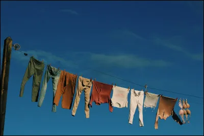 « Les étudiants, c'est comme le linge, quand il fait beau, ça sèche. » : à quelle figure de style correspond cette expression ?