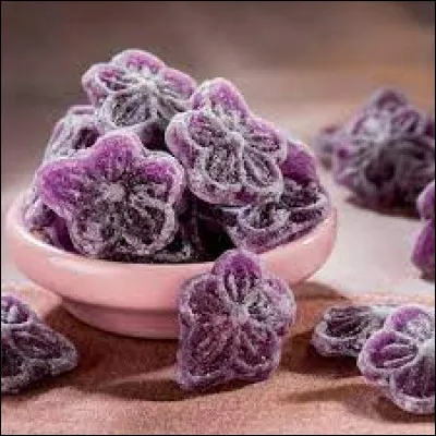 Quelle ville française a pour spécialité des bonbons à la violette ?
