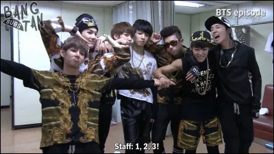 Avec quelle chanson de leur premier album ont-ils commencé ?