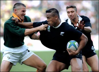 Quelle est la taille de Jonah Lomu ?
