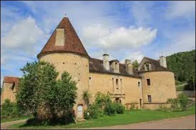 Nous terminons notre balade au château de Villeferry. Petit village Côte-d'Orien de 24 habitants, il se situe dans l'ancienne région ...