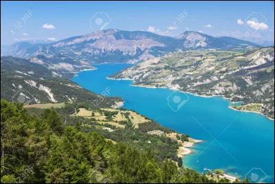 Tu dois partir sur une île déserte, que prends-tu ?