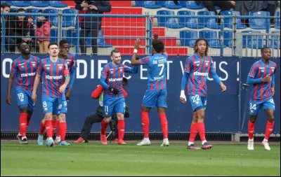 Ce club est aussi beaucoup passé d'une division à l'autre, avec quatre montées et quatre descentes, dont la dernière en 2019 qui le place en Ligue 2 depuis cette date :