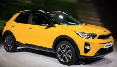 Quel est ce type de véhicule motorisé, résultat d'un croissement entre une berline et un SUV avec un look particulier ?