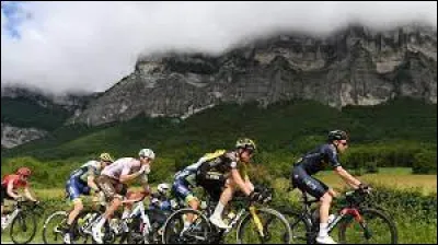 Le Critérium du Dauphiné se déroule-t-il en juin ?