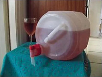 Quel nom porte la chambre sépulcrale, dans les catacombes ?