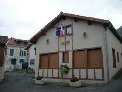 Petit village Bigourdan de 82 habitants, ayant donné son nom à un fromage, Esbareich se situe en région ...