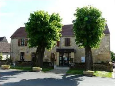 Commune aquitaine, dans l'aire d'attraction Sarladaise, La Chapelle-Aubareil se situe dans le département ...