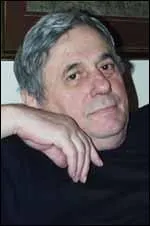 Ecrivain, pote et auteur dramatique, auteur de 'La Pomme', de 'Symtries' ou de 'Rhtoriques', c'est :