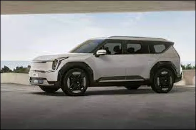 Ce gros véhicule est un ...