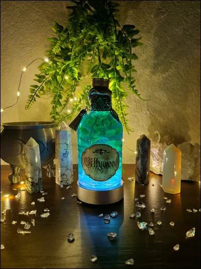 Qui se cache derrière cette image ?