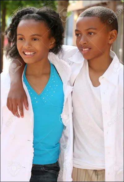 Ton amie joue avec quelquun dautre, que fais-tu ?