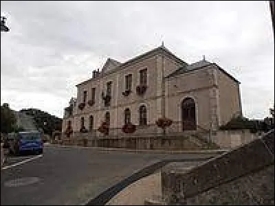 Quel est le nom des habitants de Saint-Antoine-le-Rocher (Indre-et-Loire) ?