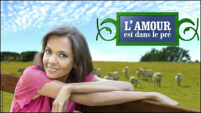 Qui est la présentatrice de l'émission " l'Amour est dans le pré " ?