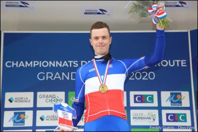 Qui est ce coureur cycliste, champion de France en 2021, dont la maladresse lui cause parfois des mauvais tours ?
