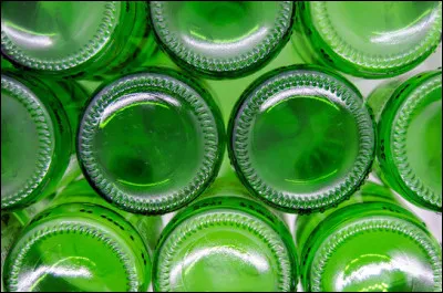 Qui est le plus susceptible de porter des ''culs-de-bouteille'' au sens figur&eacute; ?