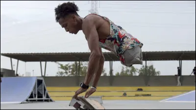 Quelle est la bonne orthographe d'une personne amput&eacute;e des membres inf&eacute;rieurs ?