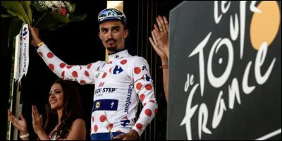 Lors de quel Tour de France, Julian Alaphilippe a-t-il remporté le maillot blanc à pois rouges du meilleur grimpeur ?